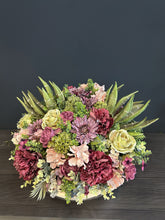 Cargar imagen en el visor de la galería, ARREGLO CAMPO FLORAL PRIMAVERA