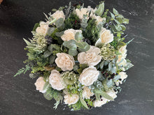 Cargar imagen en el visor de la galería, ARREGLO WHITE PEONY