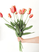 Cargar imagen en el visor de la galería, Caja tulipan rosa
