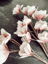 Cargar imagen en el visor de la galería, MAGNOLIA JAPONESA MORADA
